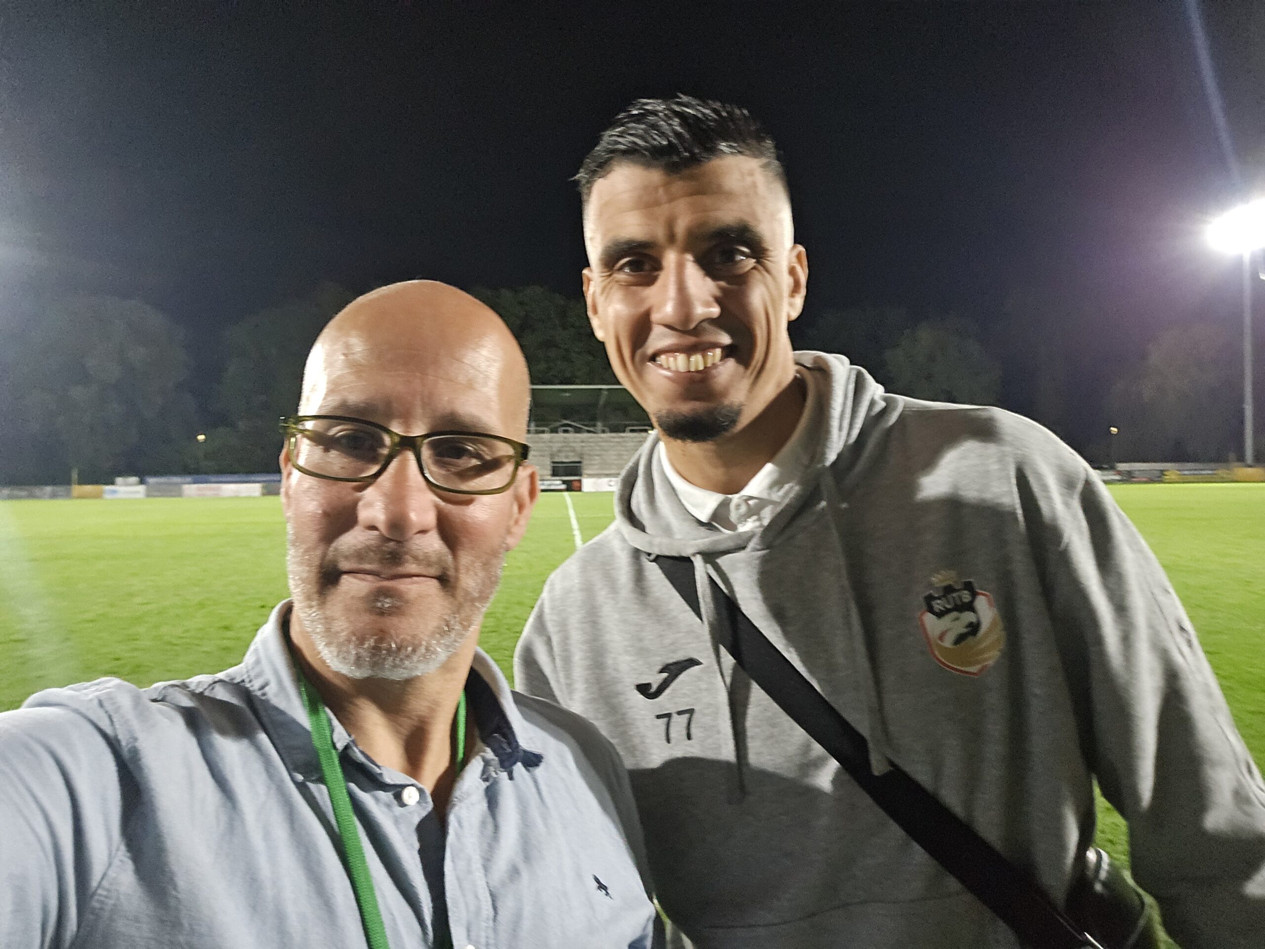 قائد فريق توبيز المنتخب المغربي يرعب الكبار.. وجمهوره يزلزل المدرجات